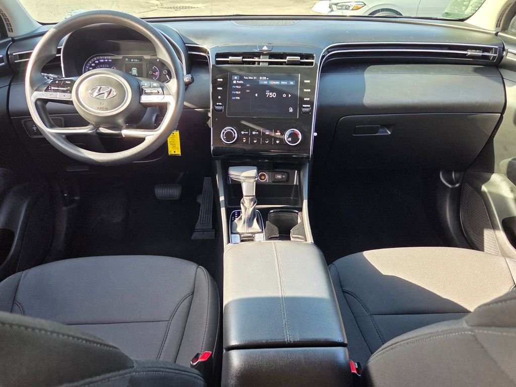 Used 2023 Gray Hyundai SE image 7