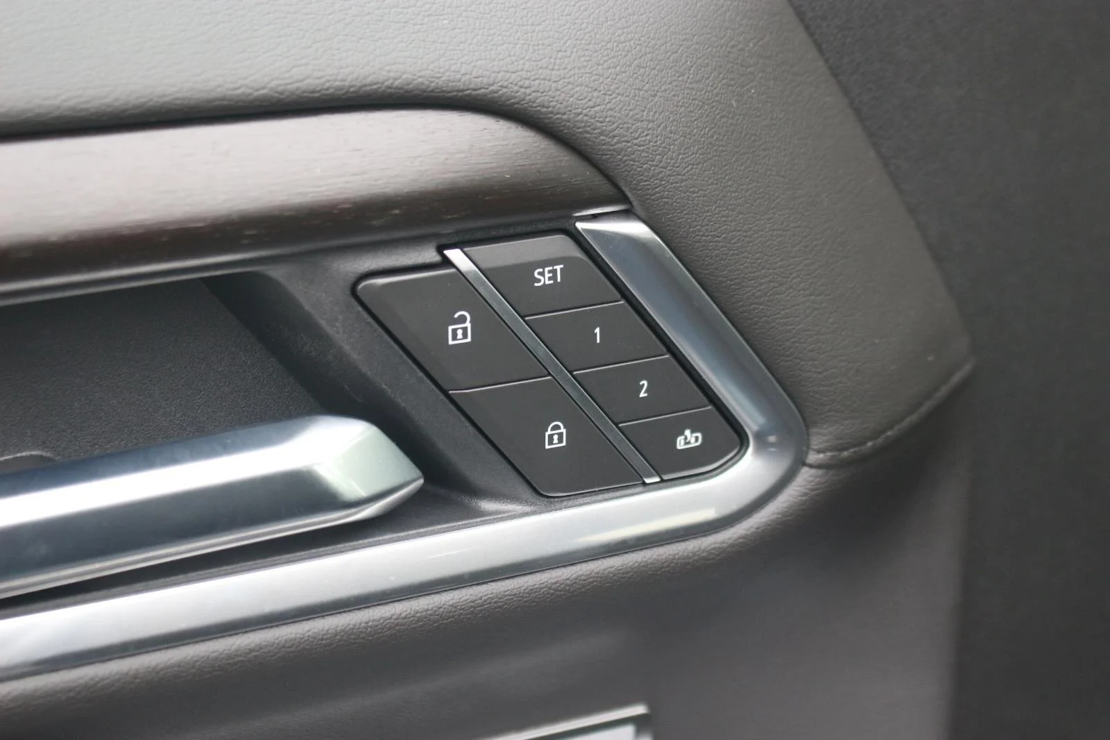 Used 2025 Downpour Metallic GMC Denali image 15