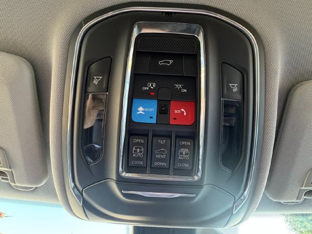 Used 2024 White Jeep 4xe image 31