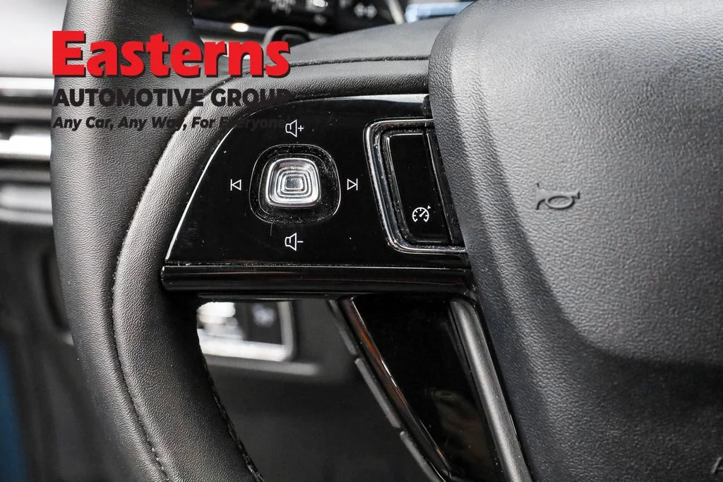 Used 2022 Blue Lincoln Standard image 16