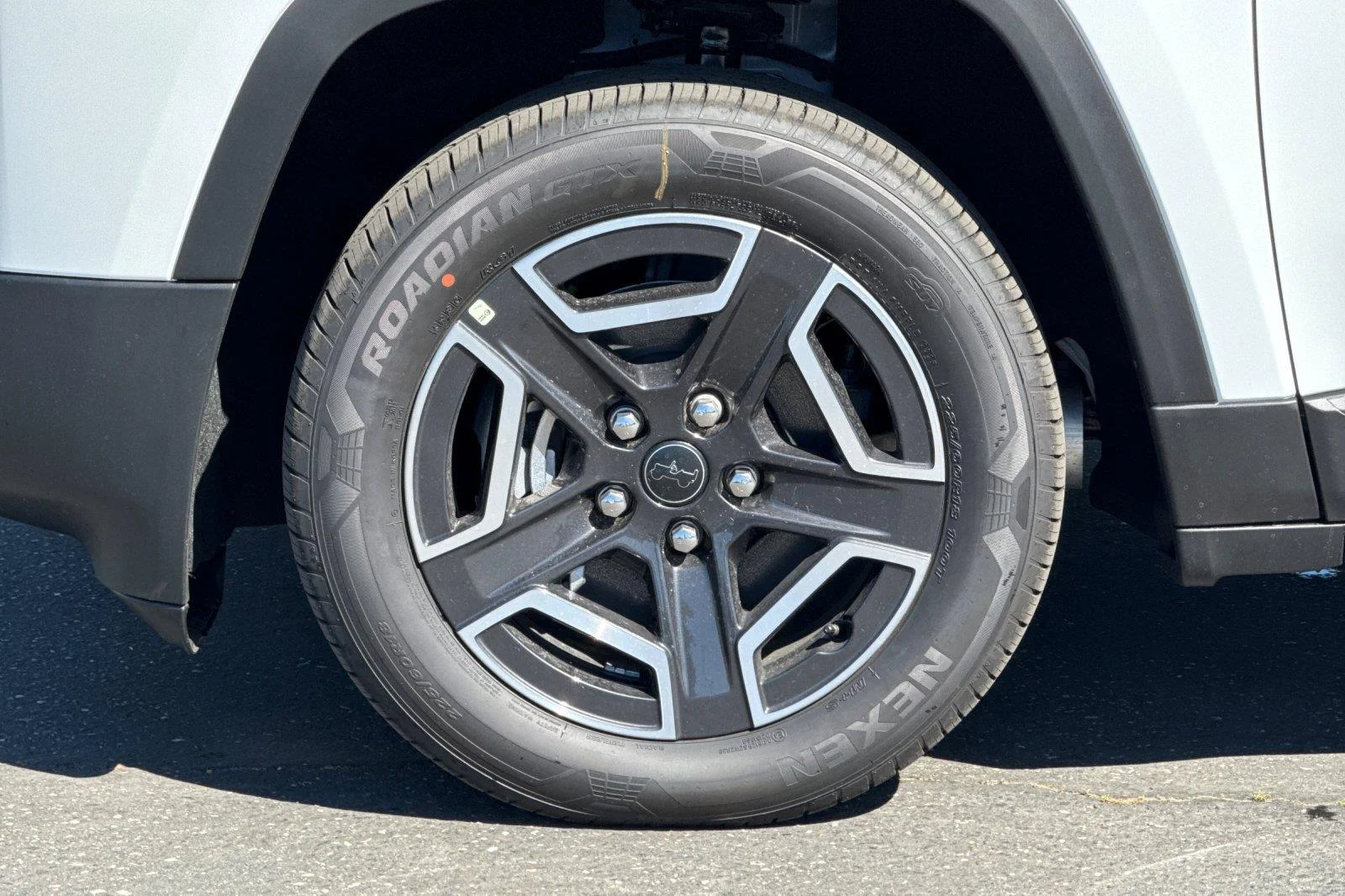 New 2026 Bright White Clearcoat Jeep Laredo image 25