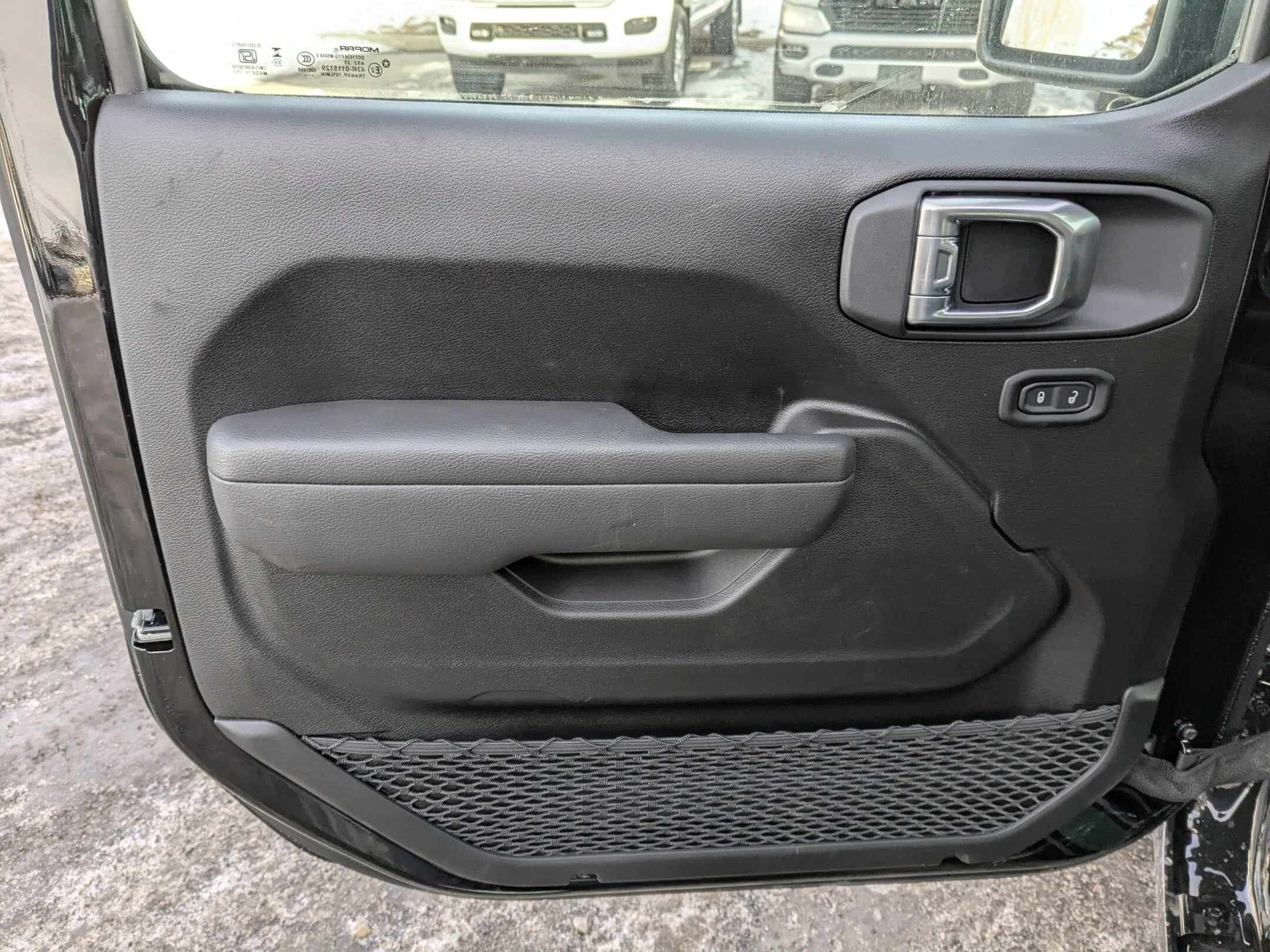 New 2026 Black Jeep Sport - - Black Freedom Hardtop - 8-Spd Auto - 12.3 Uconnect 5 - Dana M200 Rear Axle & More! image 12