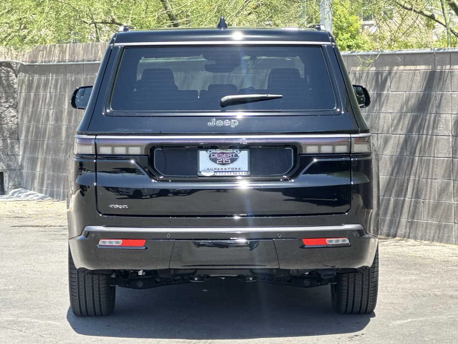 New 2026 High Gloss Black Exterior Paint Jeep Limited Reserve image 7