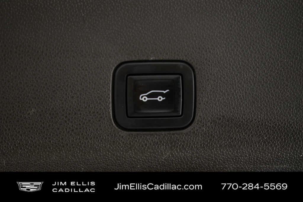 Used 2023 White Frost Tricoat GMC SLT image 31