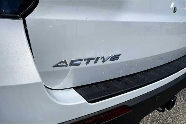 New 2026 Space White Metallic Ford Active image 9