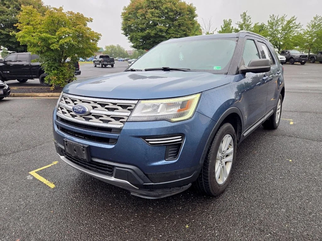 Used 2018 Blue Ford XLT image 3