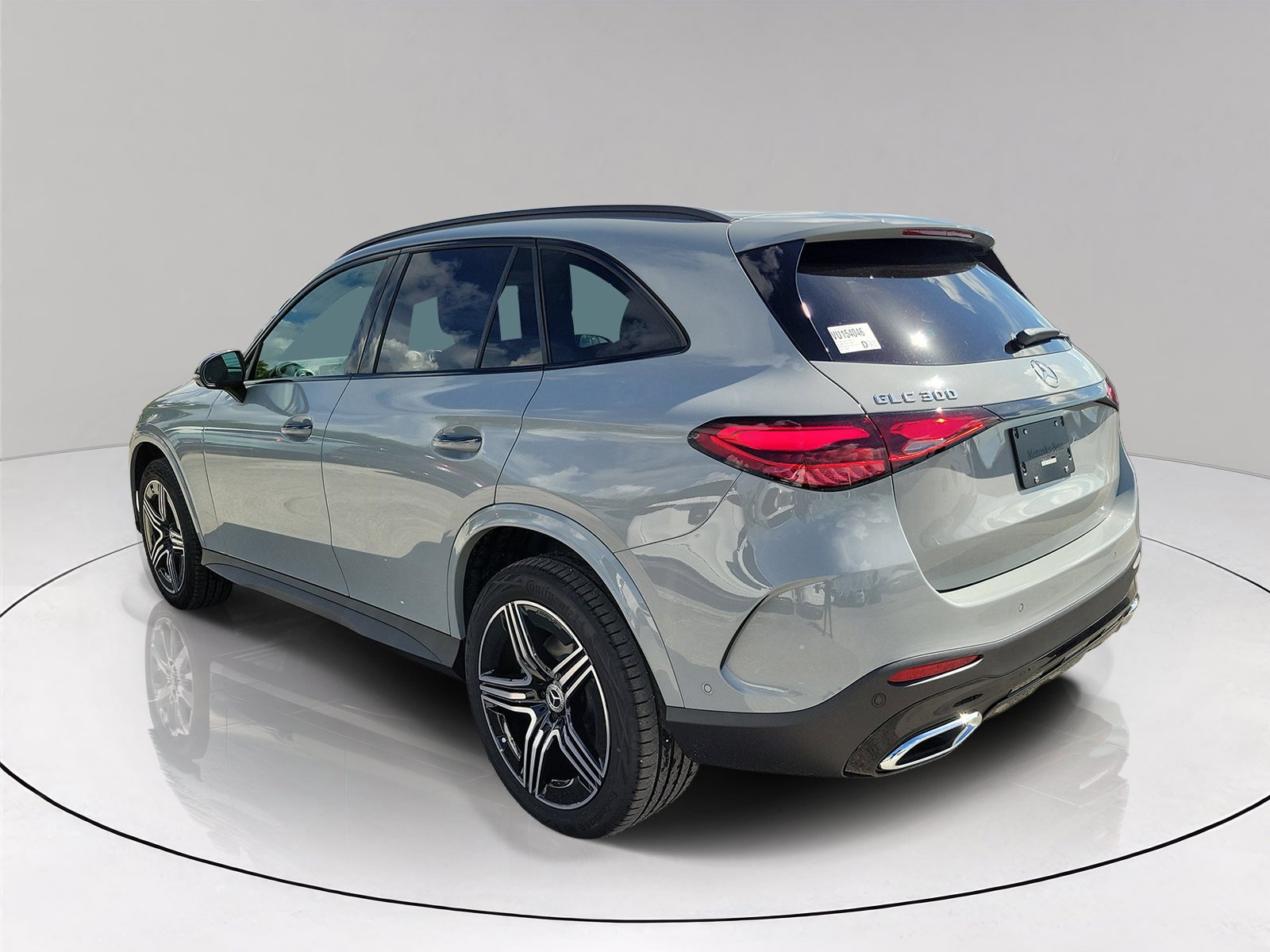 New 2027 MANUFAKTUR Alpine Grey Mercedes-Benz GLC 300 image 4