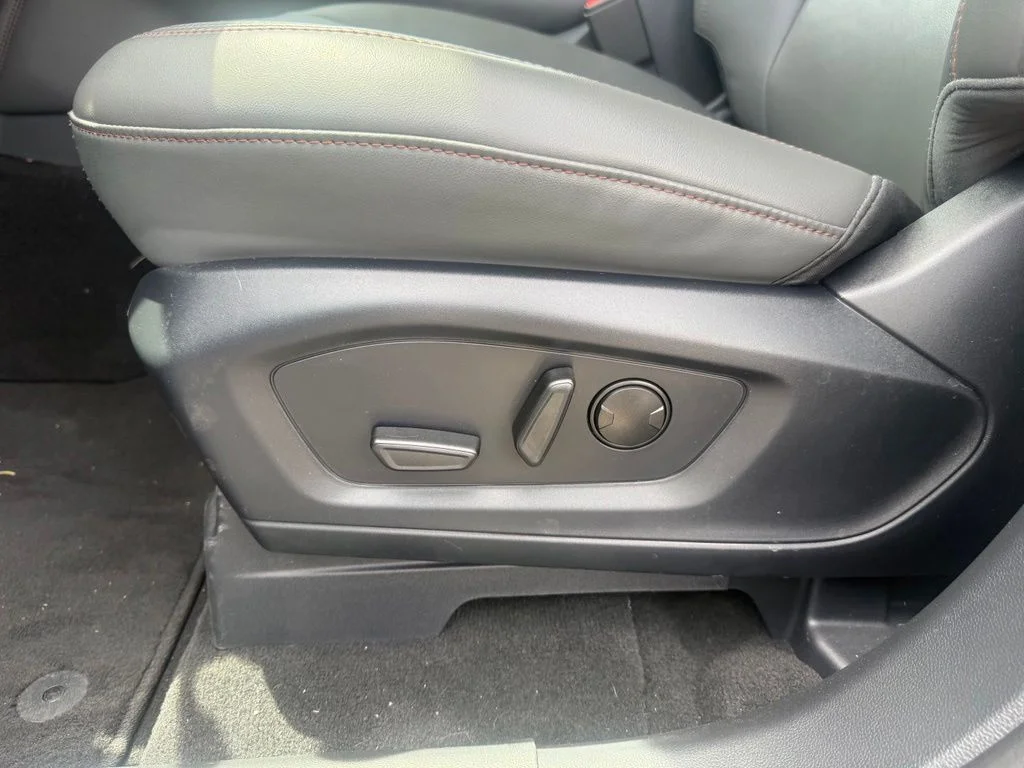 New 2026 Space White Metallic Ford Active image 11