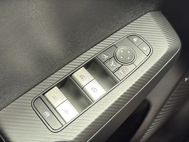 Used 2025 Silver Mitsubishi SEL image 32