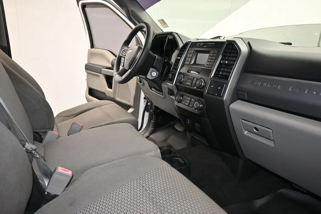 Used 2019 Oxford White Ford XLT image 13