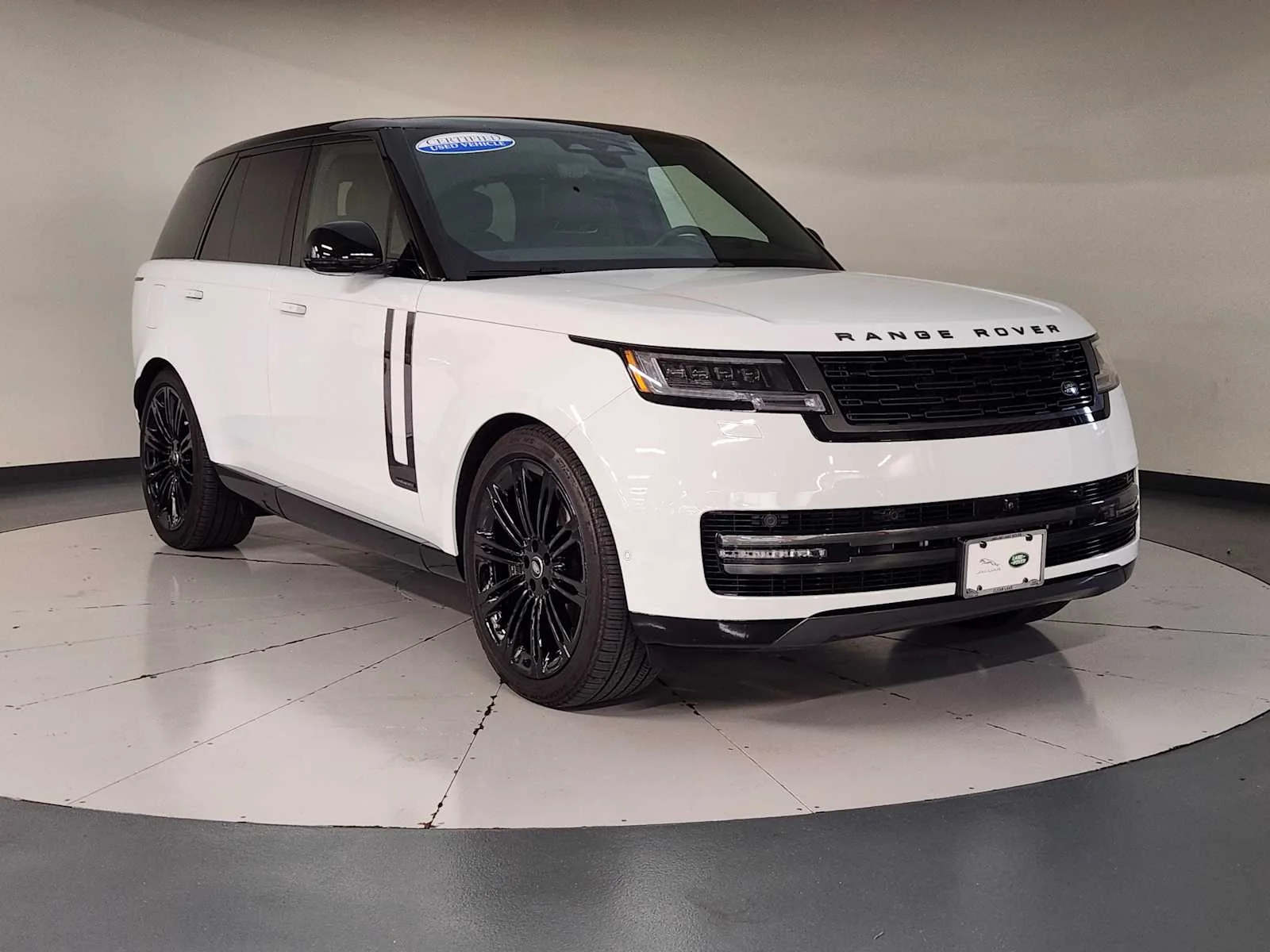 Used 2025 Fuji White Land Rover Autobiography - P530 SWB image 10