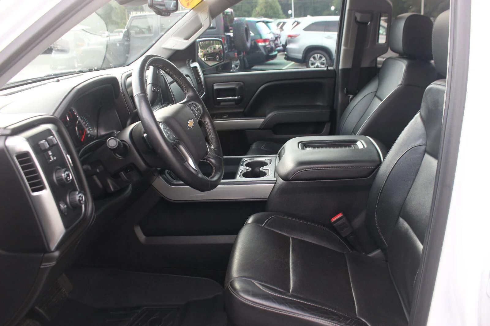 Used 2017 SUMMIT WHITE Chevrolet LTZ image 17