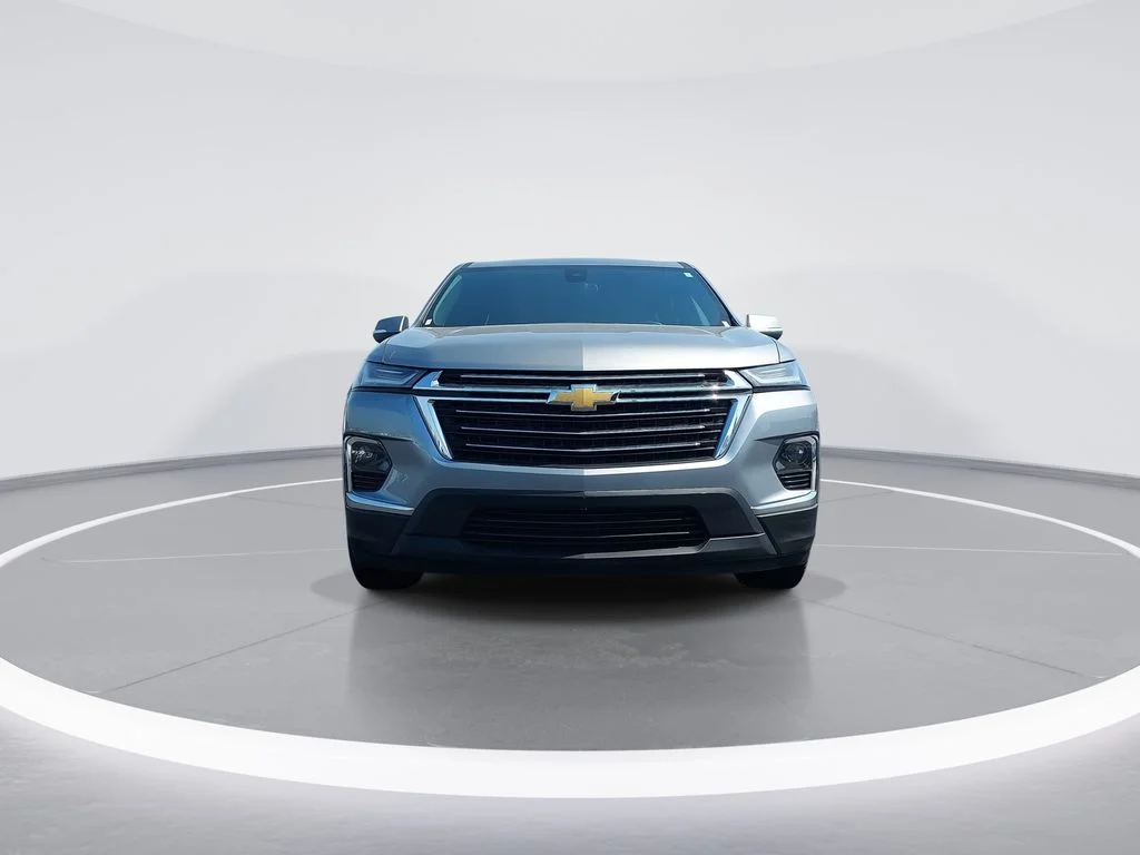 Used 2023 Gray Chevrolet LT image 3
