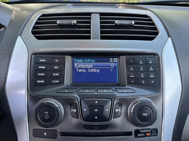 Used 2011 Blue Ford Base image 22