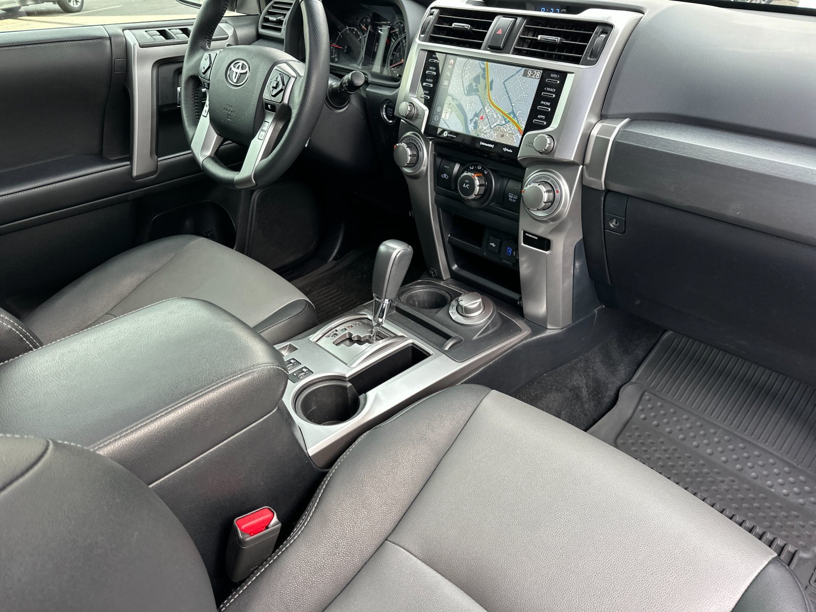 Used 2022 Silver Toyota SR5 Premium image 15