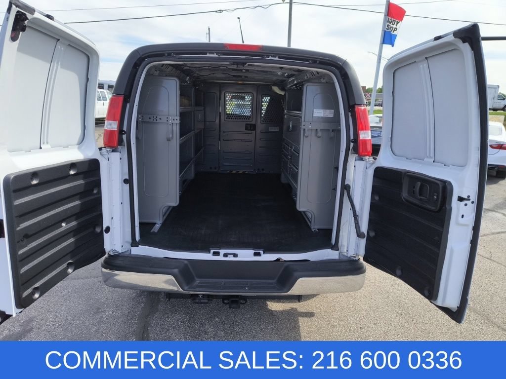 2025 Chevrolet Express Cargo Work Van - Photo 11