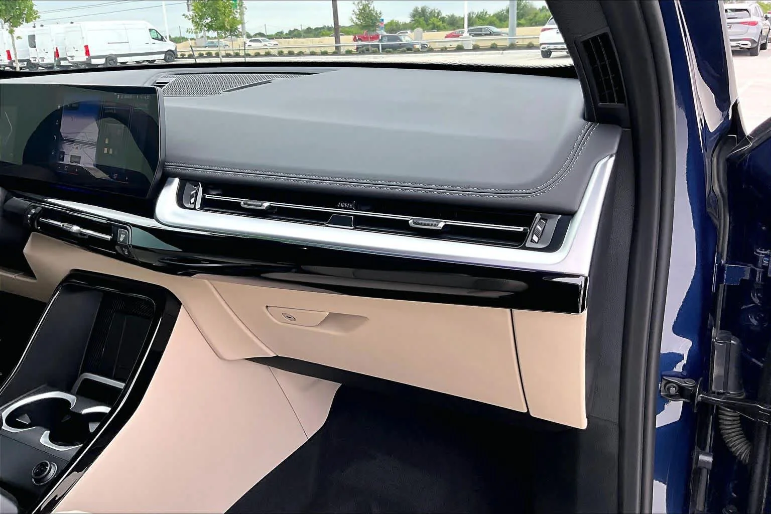 Used 2023 Phytonic Blue Metallic BMW xDrive28i image 17