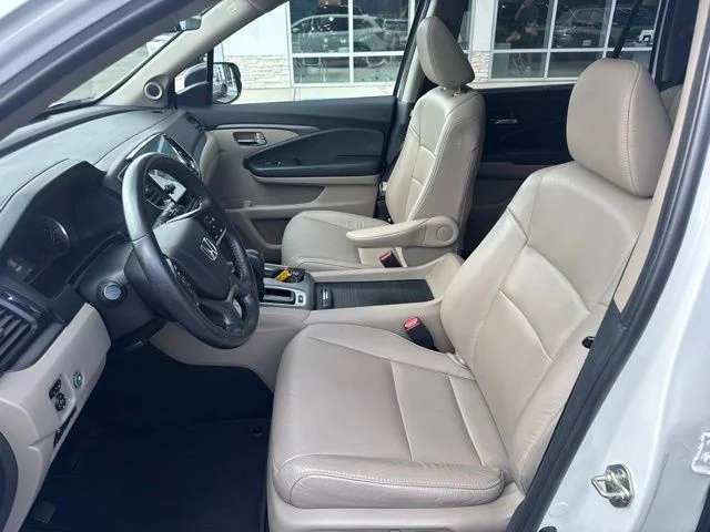 Certified Used 2020 Platinum White Pearl Honda EX-L image 20