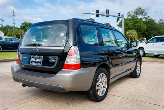 Used 2006 Obsidian Black/Steel Gray Subaru 2.5 X L.L. Bean Edition image 18