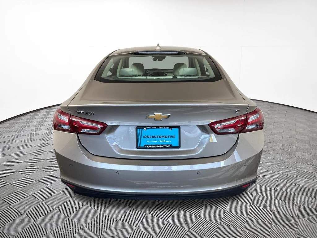 Used 2024 Gray Chevrolet LT image 10