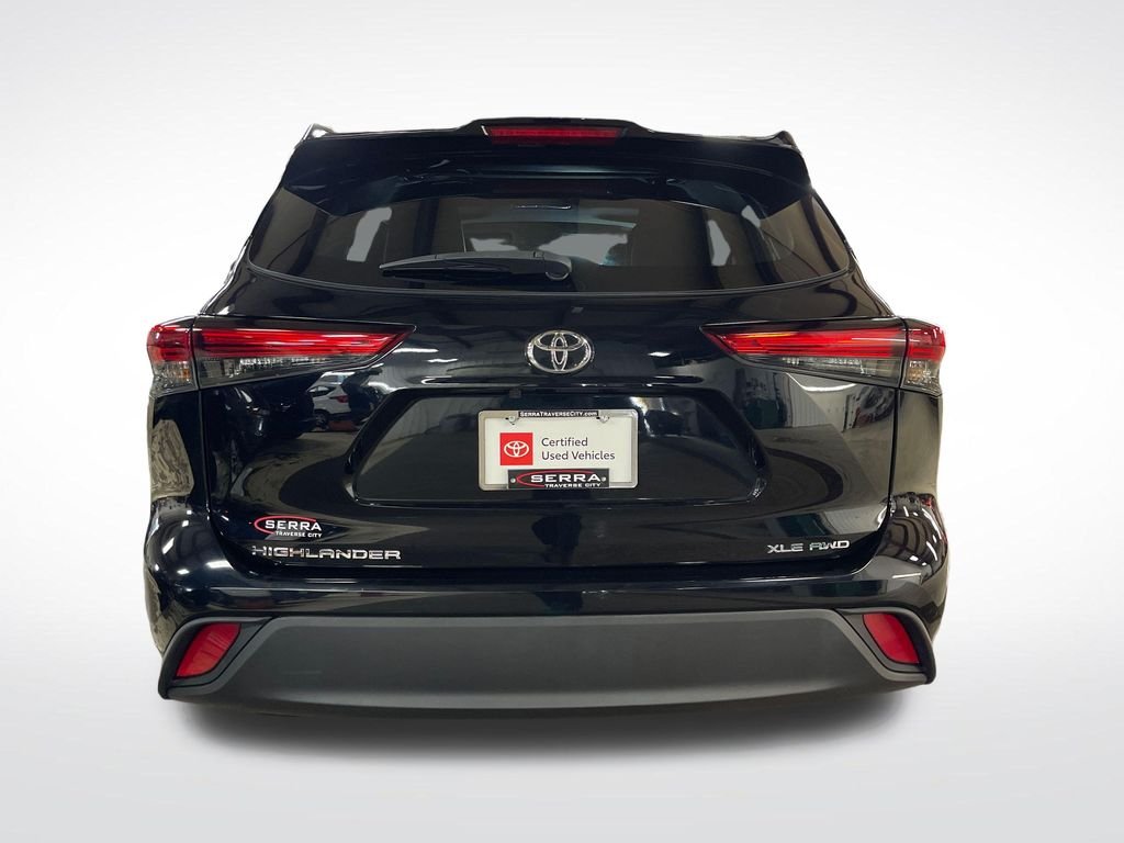 Used 2023 Black Toyota XLE image 4