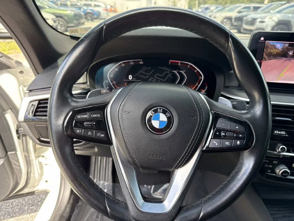 Used 2021 White BMW 530i image 42