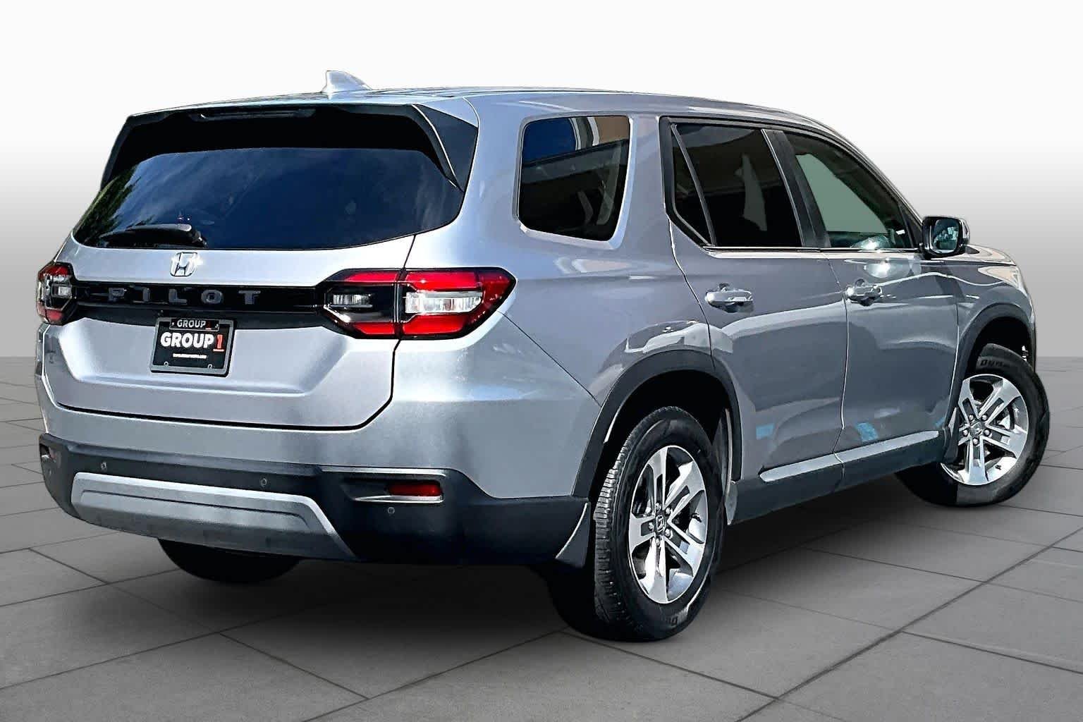 2024 Honda Pilot EX-L - Photo 12
