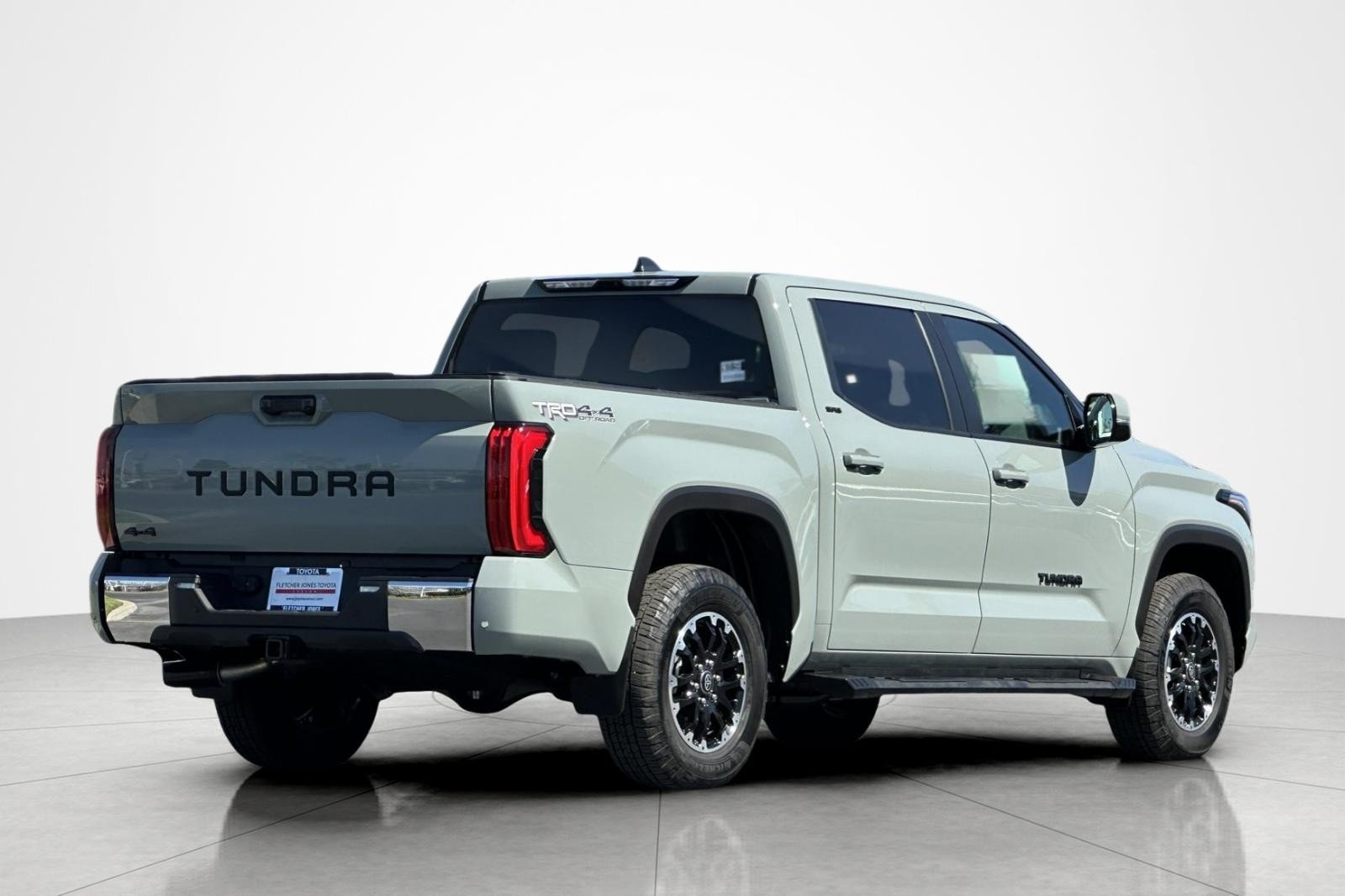 Certified Used 2025 Lunar Rock Toyota SR5 image 8