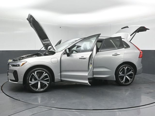 2022 VOLVO XC60 - Image 56