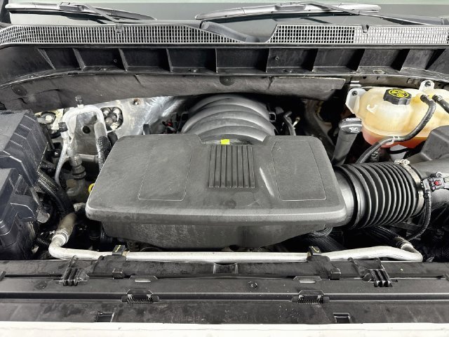 Used 2022 IRIDESCENT PEARL TRICOAT Chevrolet LTZ image 33