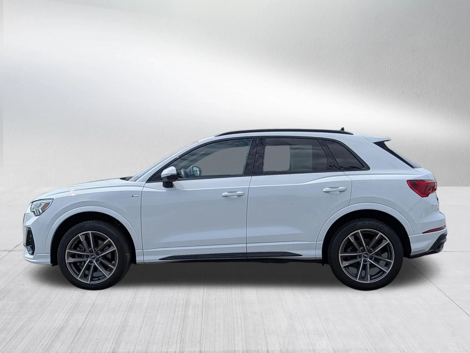 Used 2022 Glacier White Metallic Audi S line Premium Plus image 4