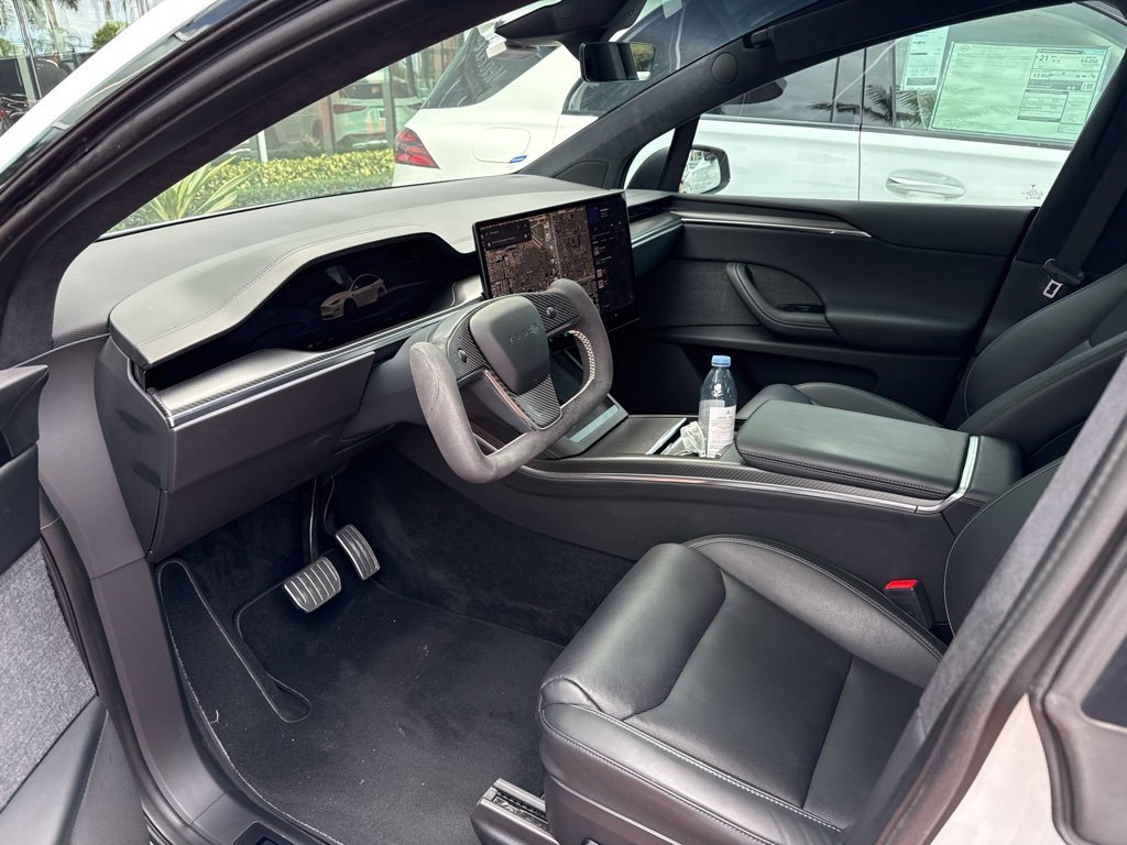 Used 2024 White Tesla Plaid image 5