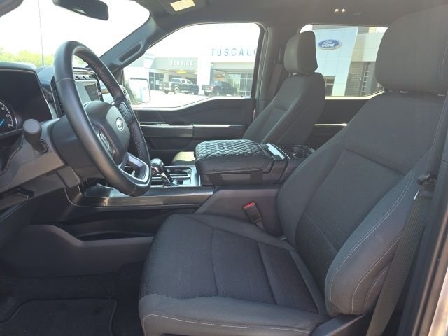 Used 2023 Silver Ford XLT image 9