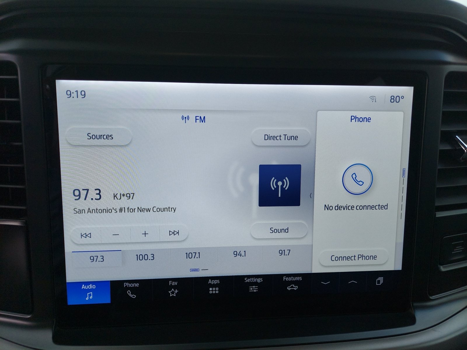 Used 2025 Oxford White Ford XLT image 16
