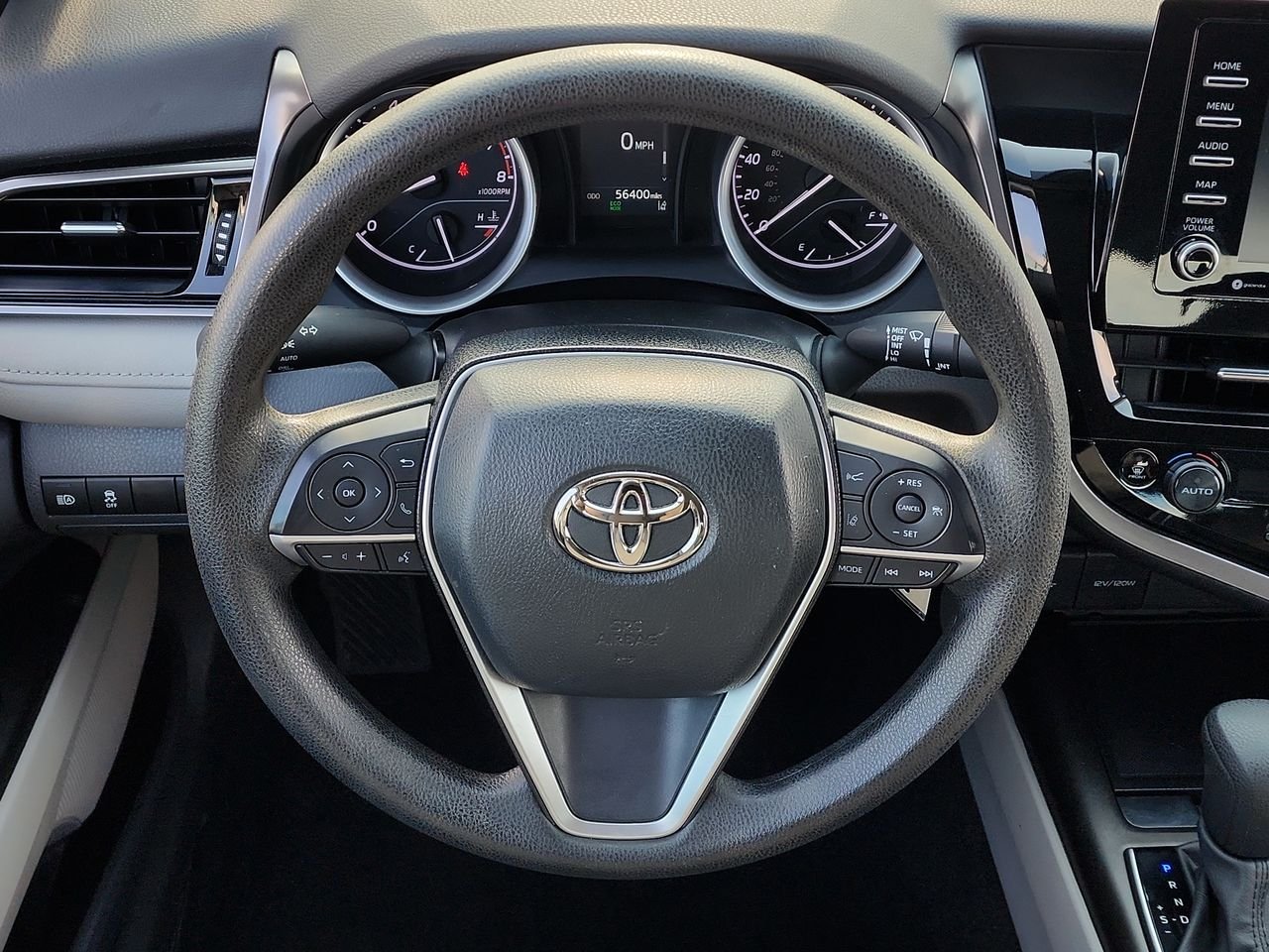 Used 2024 White Toyota LE image 19