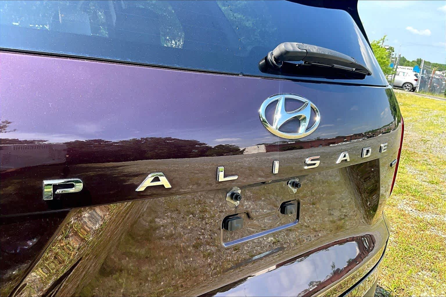 Used 2021 Sierra Burgundy Hyundai SEL image 10