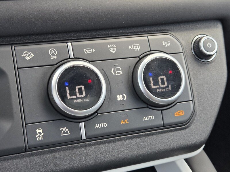 Used 2025 Fuji White LAND ROVER 110 P300 S image 19