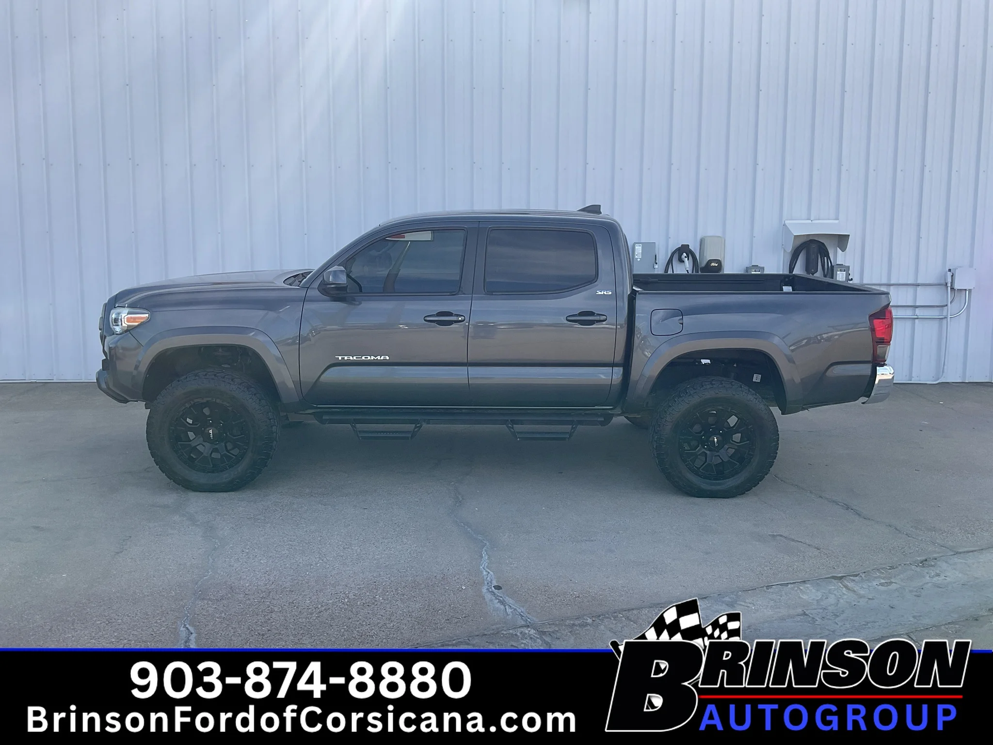 Used 2018 Magnetic Gray Metallic Toyota SR5 image 4