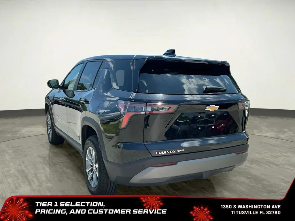Used 2025 Mosaic Black Metallic Chevrolet LT image 6
