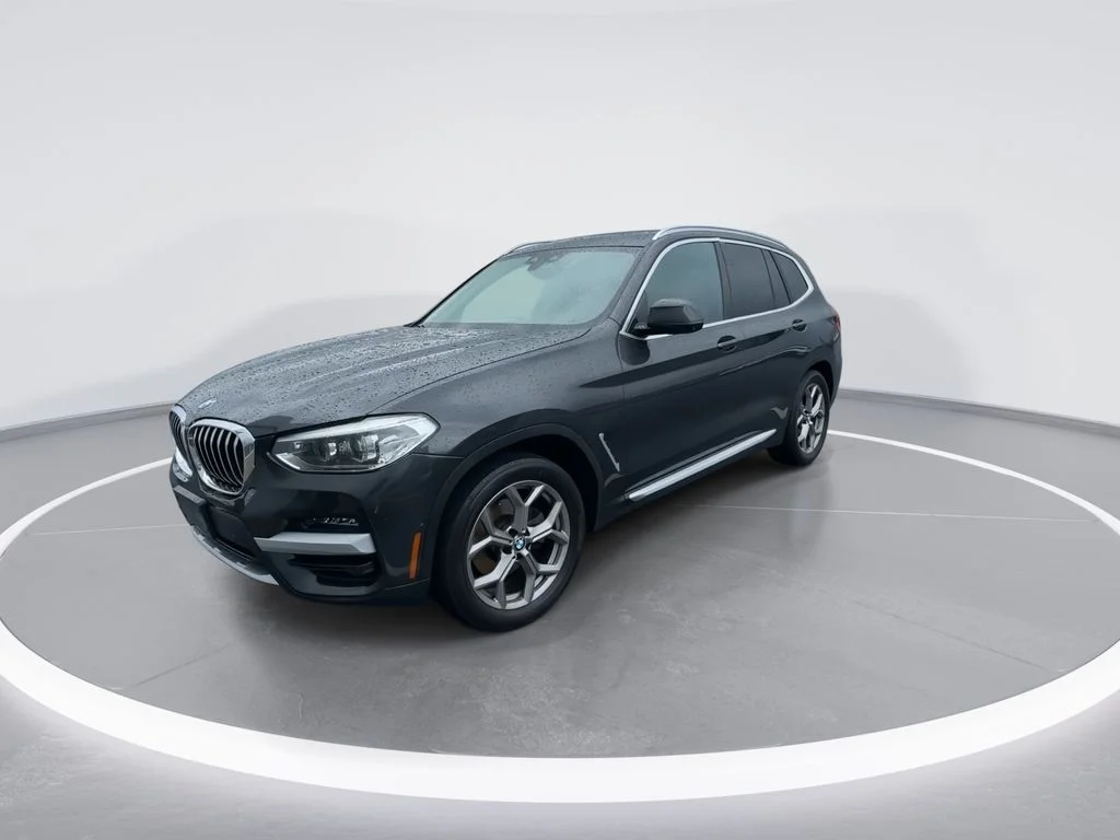 Used 2021 Gray BMW xDrive30i image 4
