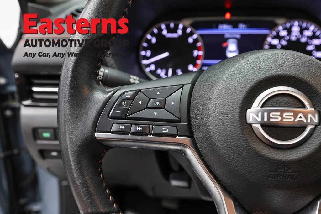 Used 2024 Gray Nissan SR image 15