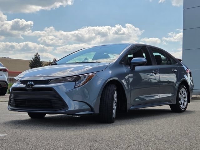 Used 2024 Celestite Toyota LE image 19