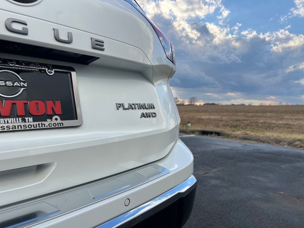 New 2026 Everest White Pearl TriCoat Nissan Platinum image 10