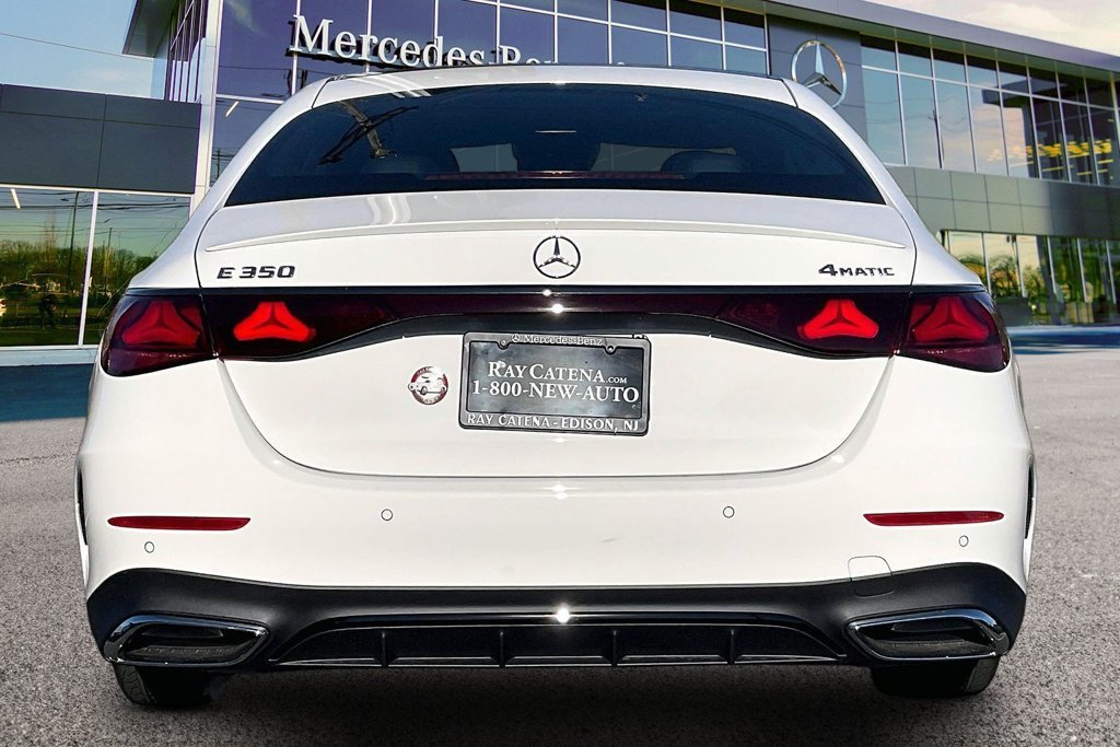 New 2027 Polar White Mercedes-Benz E 350 image 4