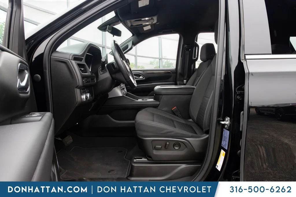 Used 2022 Black GMC SLE image 3