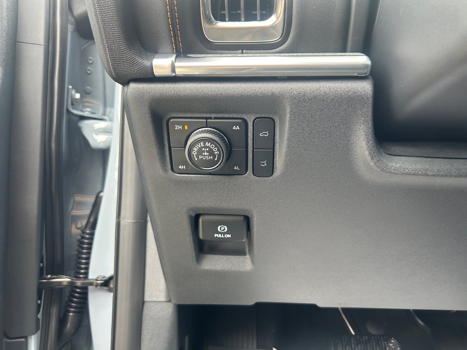 New 2026 Glacier Gray Metallic Tri-Coat Ford Tremor image 20