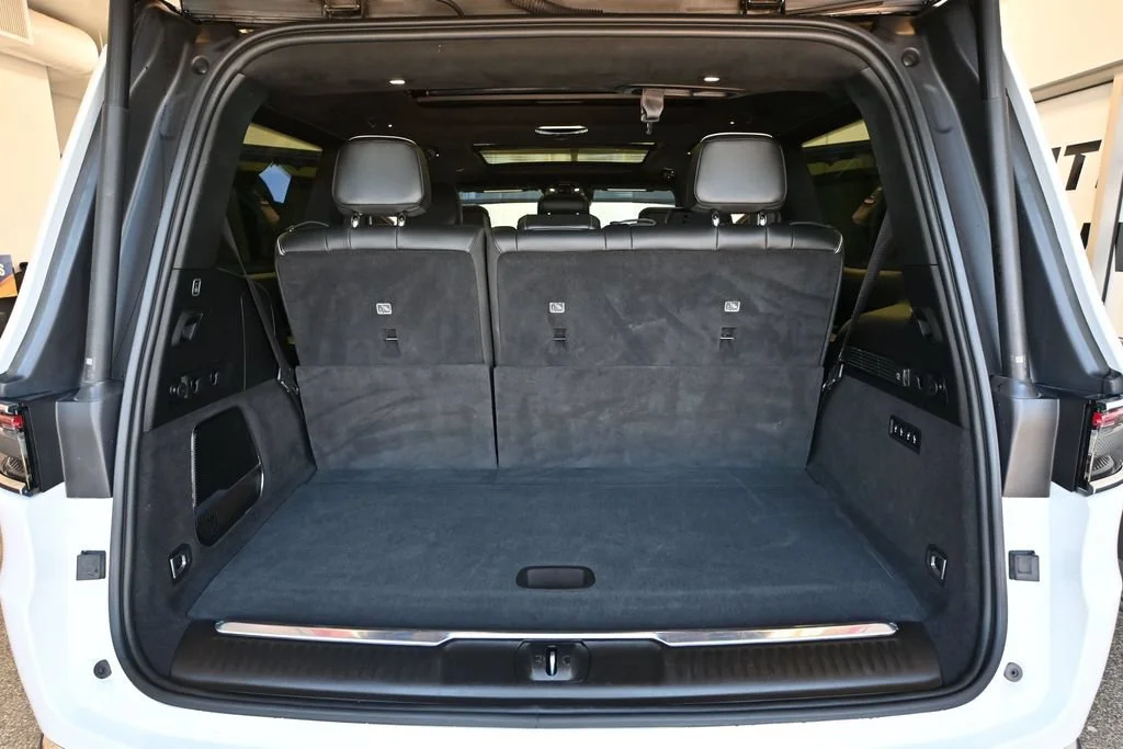 Used 2022 White Jeep Series II image 36