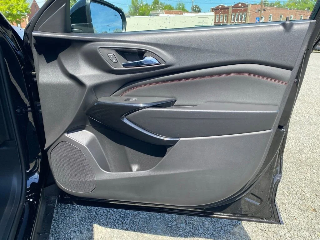 New 2026 Mosaic Black Metallic Chevrolet 2RS image 19