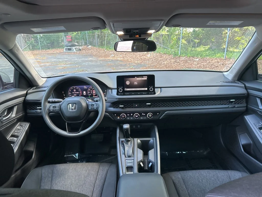 Used 2023 Silver Honda EX image 27
