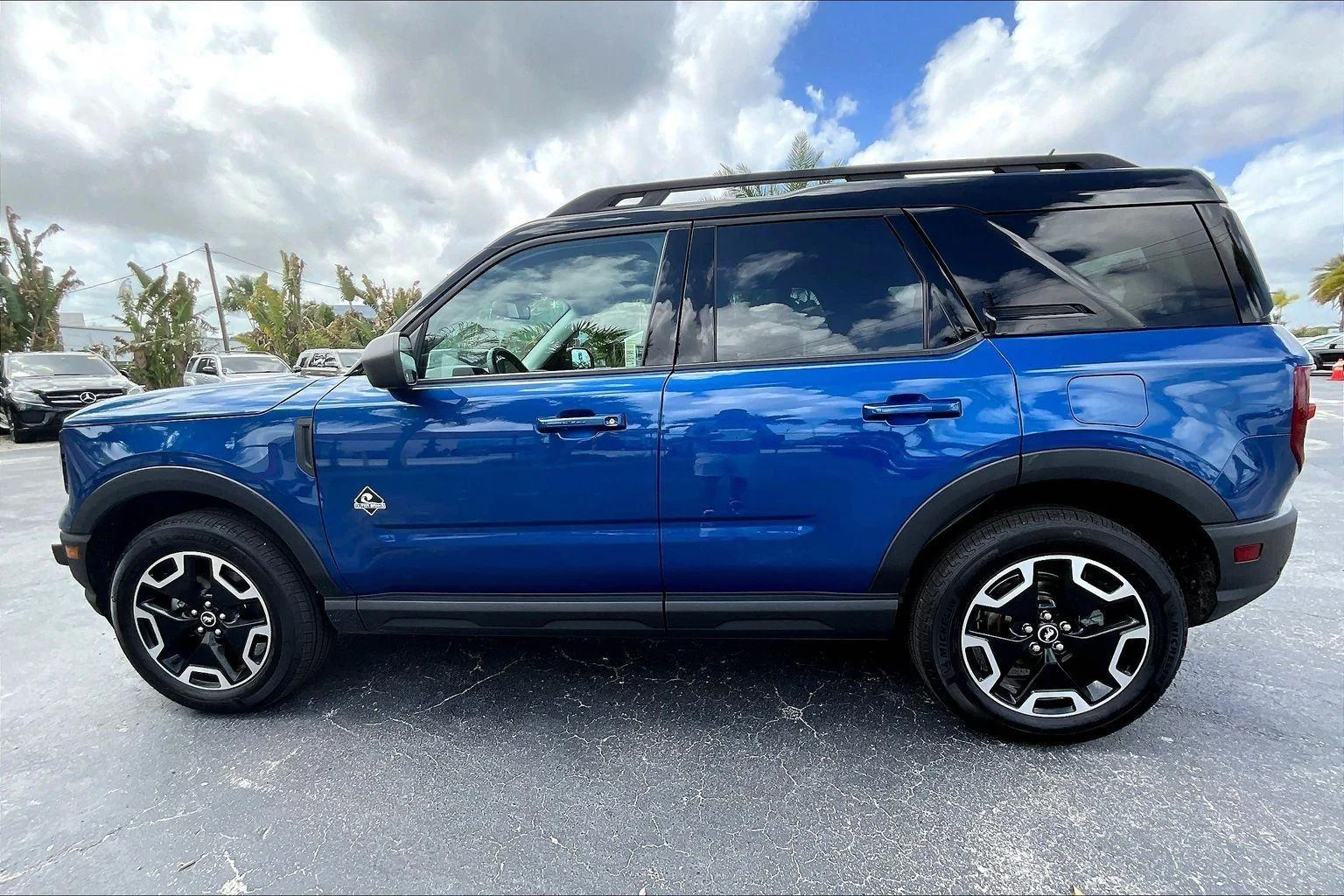 Used 2024 Atlas Blue Metallic Ford Outer Banks image 30